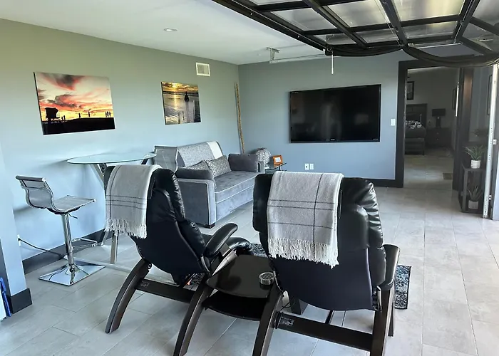 Contemporary Ocean Sunset Views With Firepit Pt Loma Close To Plnu
